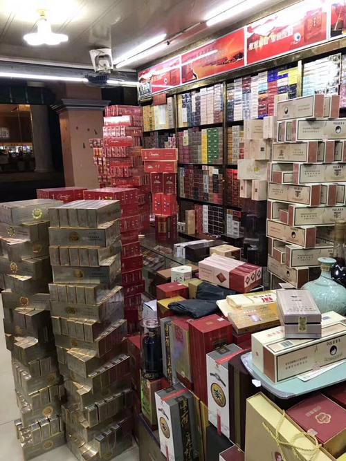 揭秘香烟一手货源批发市场，轻松开启财富之门！